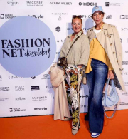 Katja Bär and Svaantje Taube | Foto: Fashion Net Düsseldorf